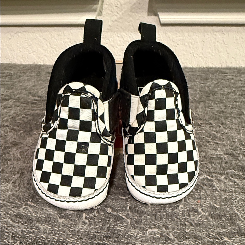 Vans Kids Slip-On Sneakers - Black & White Checkerboard - Picture 2 of 4